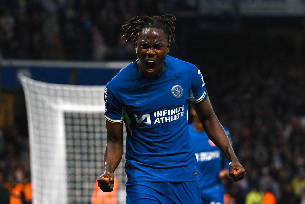 Chalobah marcou o primeiro na vitória do Chelsea sobre o Tottenham (Foto: Reprodução)