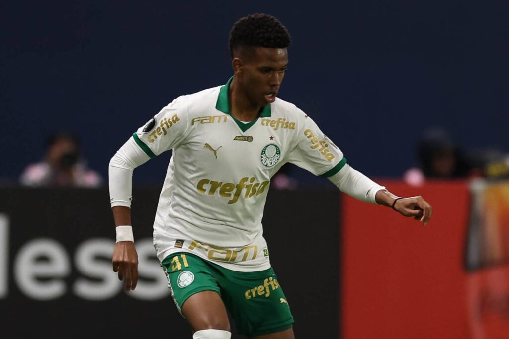 Estevão tem conquistado espaço no time principal nesta temporada. Foto: Cesar Greco/Palmeiras