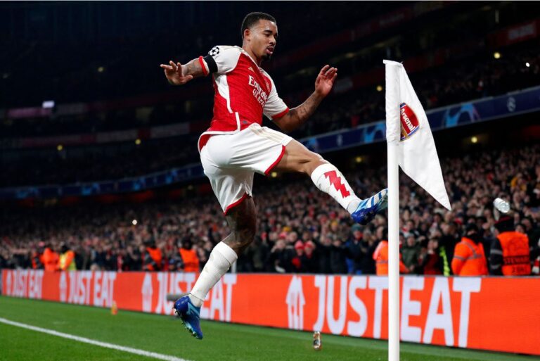 <p>Gabriel Jesus comemora gol pelo Arsenal. Foto: Ian Kington / Ikimages / AFP</p>
