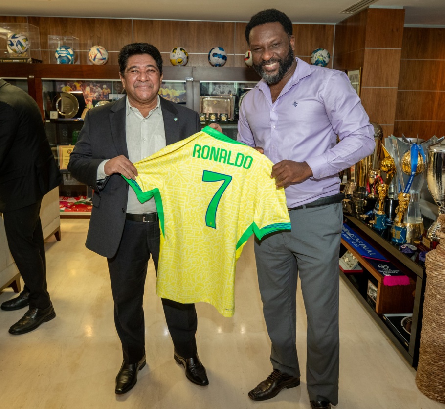 Ednaldo Rodrigues recebeu Ronaldo Santos, secretário do Ministério da Igualdade Racial, na CBF