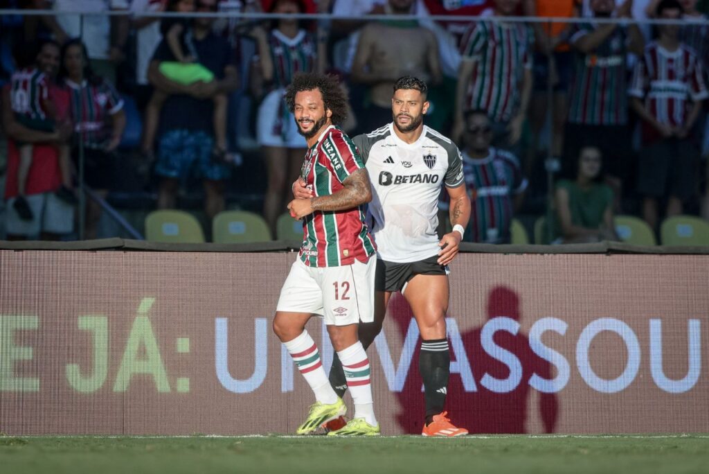 Marcelo e Hulk em jogo Fluminense x Atlético-MG no Brasileirão 2024