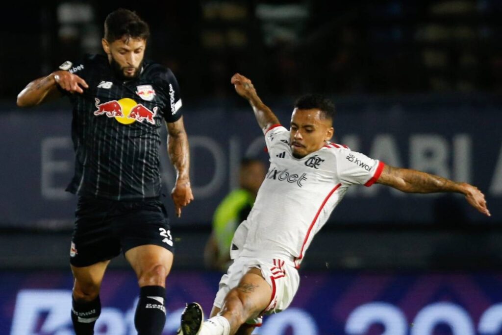 O jogo entre Flamengo e Bragantino foi bastante disputado. Foto: Ari Ferreira/Bragantino