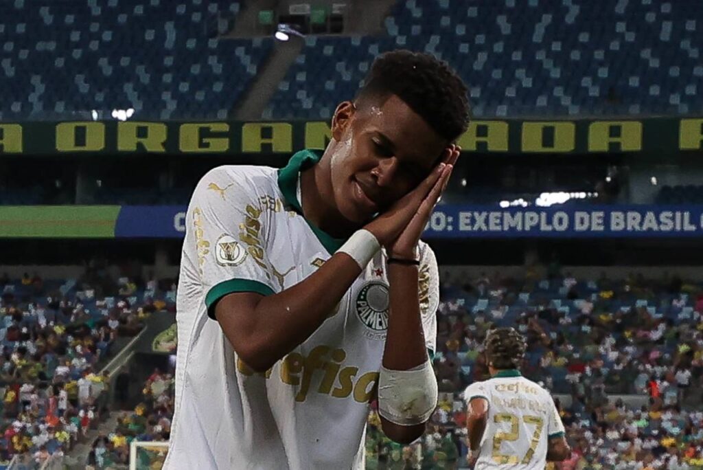 Estevão marcou o segundo gol do Palmeiras no jogo. Foto: Reprodução/X