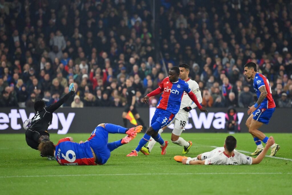 Crystal Palace goleou o Manchester United pelo Campeonato Inglês (Foto: Reprodução)