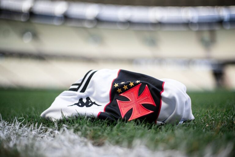 <p>Vasco vai estampar novo patrocinador máster até o fim de 2025 (Foto: Leandro Amorim/Vasco)</p>
