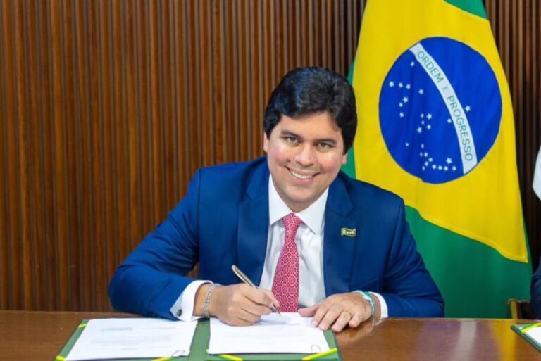 <p>André Fufuca, ministro do Esporte (Foto: Reprodução/Instagram)</p>
