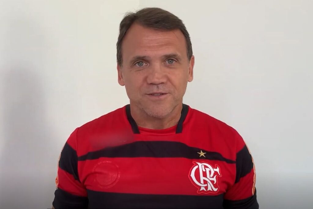 Petkovic em entrevista ao canal do Flamengo (Foto: Reprodução)