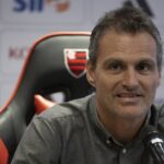 Diretor do Flamengo não quer paralisar o Brasileirão. Foto: Mauro Pimentel/AFP