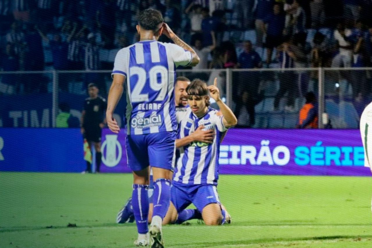 Avaí venceu o Coritiba pela Série B (Foto: Reprodução)