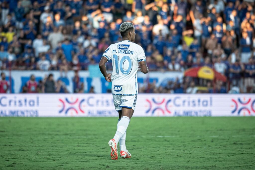 Torcida do Cruzeiro lotou setor de visitante