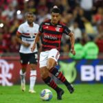 Igor Jesus em ação pelo Flamengo