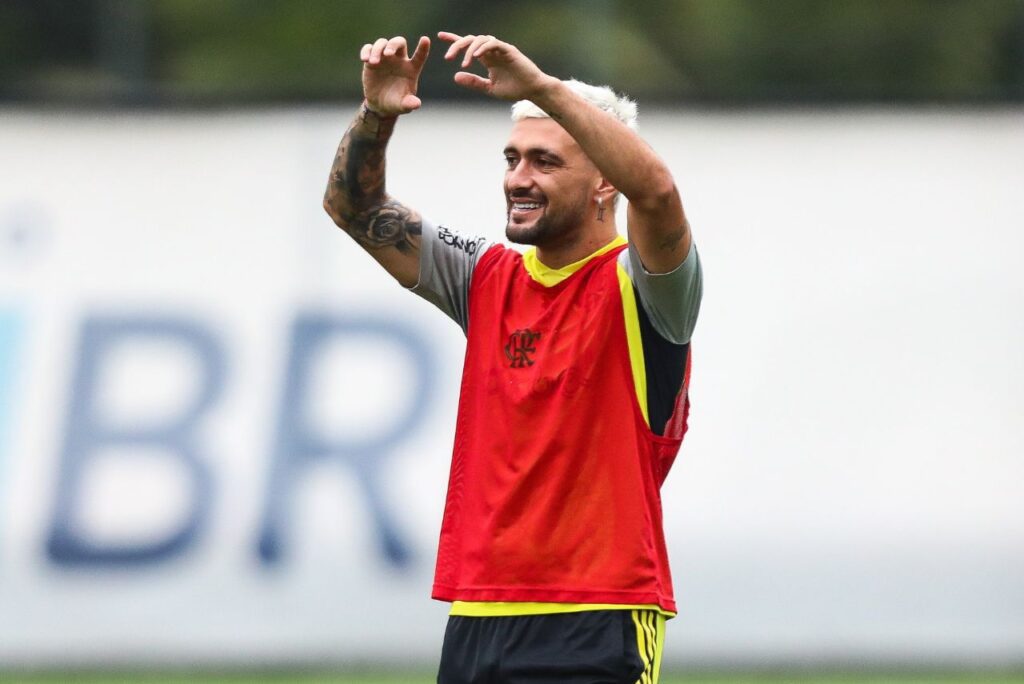 Arrascaeta em treino do Flamengo