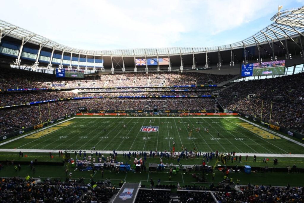 A NFL vai ter jogos em três países diferentes. O Brasil é um deles. Foto: MIKE HEWITTGETTY /IMAGES NORTH AMERICA/Getty Images via AFP