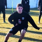 Mateo Apolonio foi relacionado pelo Deportivo Riestra (Foto: Reprodução)