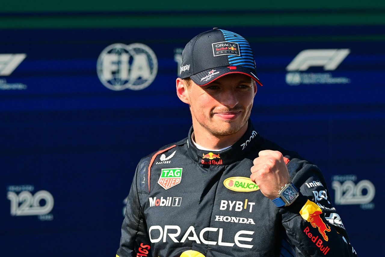 Max Verstappen é alvo da Mercedes para 2025