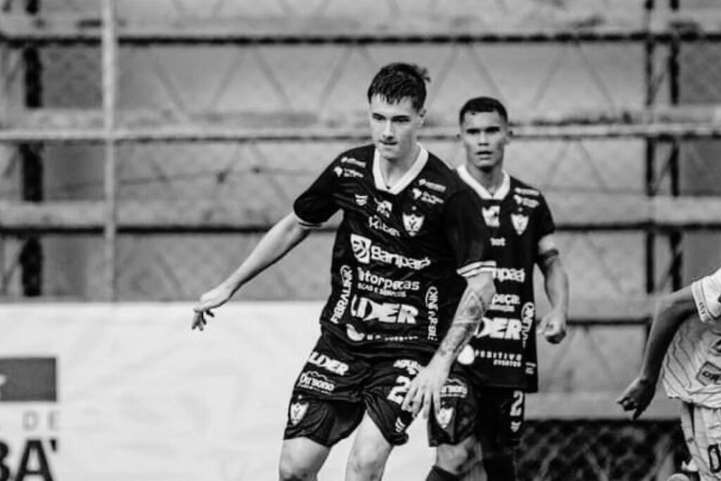 Afonso Rossi em campo pelo Águia de Marabá