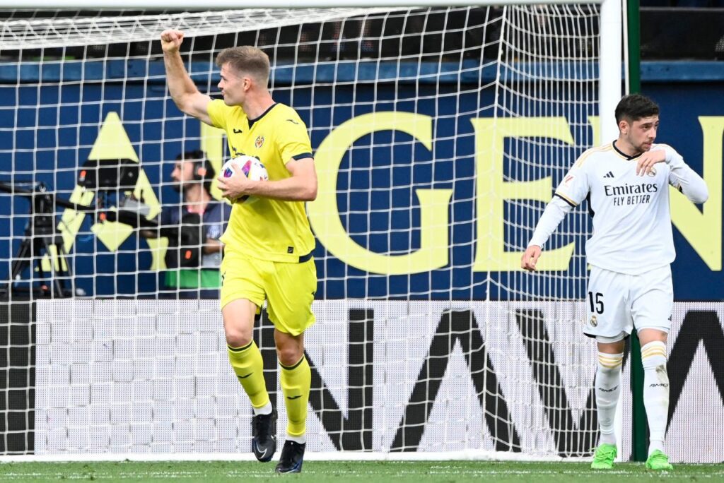 Sorloth fez quatro gols contra o Real Madrid