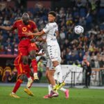 Atacante Romelu Lukaku em jogo Roma x Genoa no Campeonato Italiano