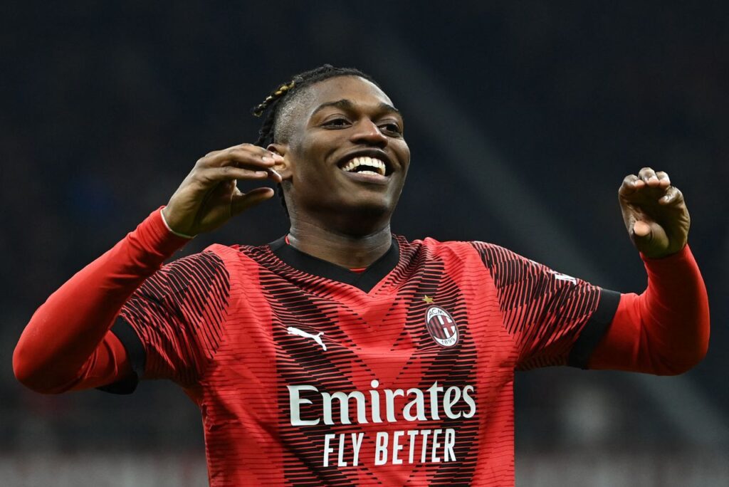 Atacante do Milan é alvo do Al-Hilal