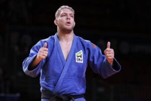 Judoca Rafael Buzacarini em luta do Mundial de Judô 2024