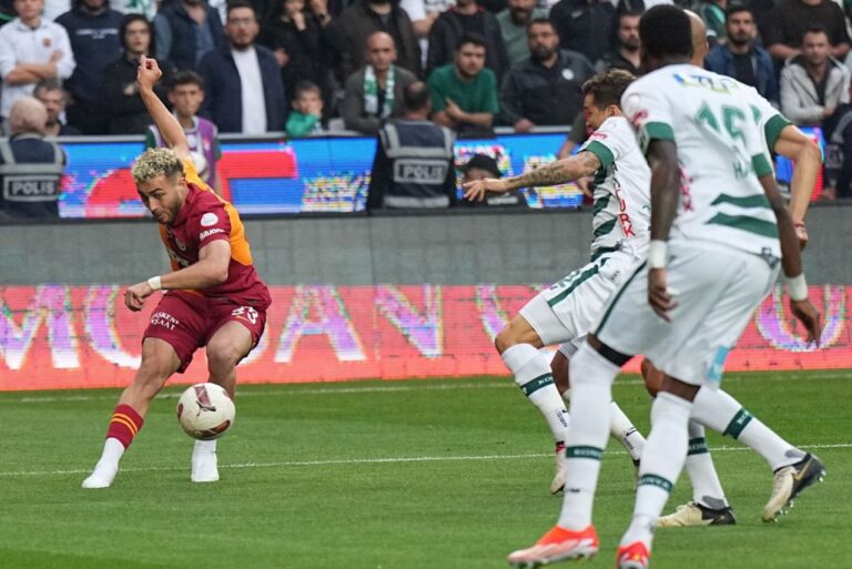 <p>Galatasaray venceu o Konyaspor pelo Campeonato Turco (Foto: Reprodução)</p>