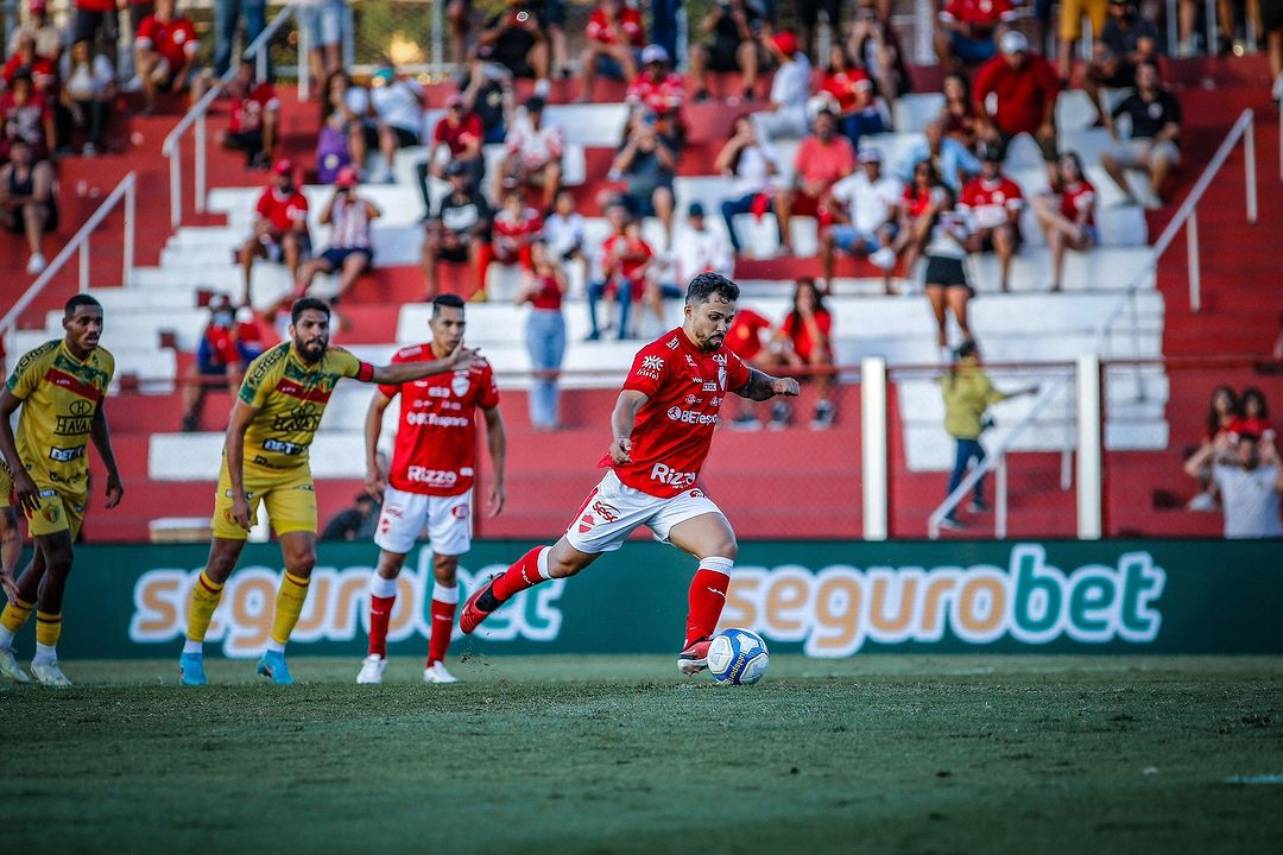 O Vila Nova esteve a frente do placar em duas oportunidades. Foto: Reprodução/Instagram