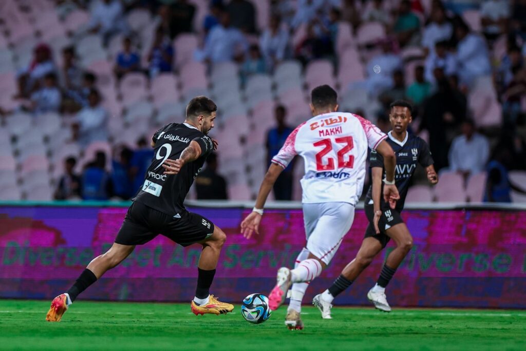 Mitrovic marcou o gol da vitória do Al-Hilal nos acréscimos (Foto: Reprodução)