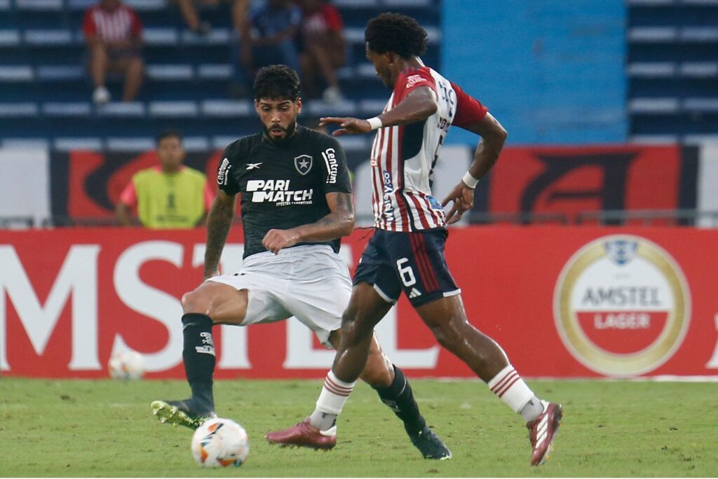 Junior Barranquilla e Botafogo ficaram no empate pela Libertadores (Foto: Vitor Silva/BFR)