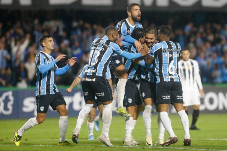 <p>O Grêmio pode se classificar já na próxima rodada. Foto: ALBARI ROSA/AFP</p>
