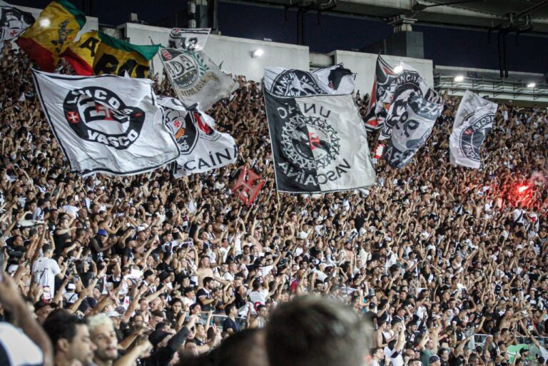 <p>Torcida do Vasco no Maracanã. Foto: Matheus Lima/Vasco</p>