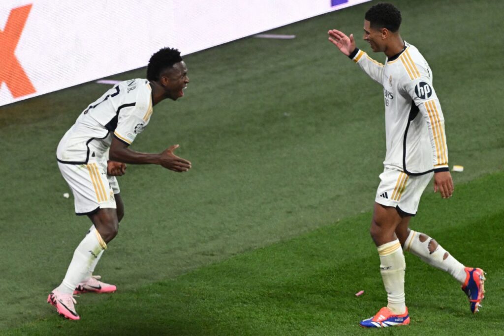Vini Jr. e Bellingham durante final da Champions League