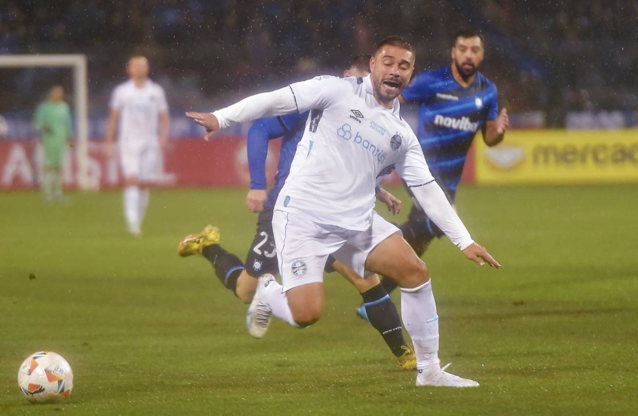 O Grêmio pode terminar como líder do grupo na primeira fase. Foto: GUILLERMO SALGADO/AFP