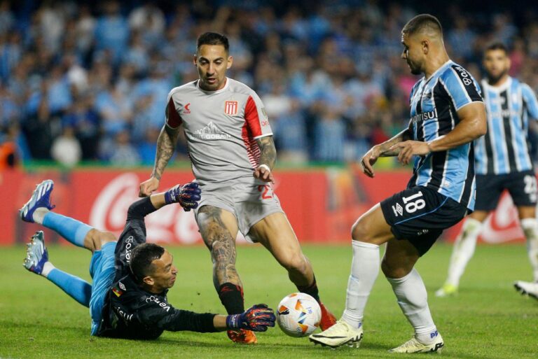 <p>Grêmio empatou com o Estudiantes pela Libertadores (Foto: Albari Rosa/AFP)</p>
