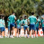 Dorival vai fechar a escalação no treino desta terça-feira (11)