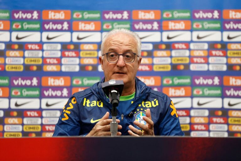 <p>Dorival Jr. em entrevista coletiva antes do amistoso contra os EUA (Foto: Rafael Ribeiro/CBF)</p>
