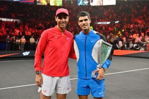 Nadal e Alcaraz em partida de exibição nos Estados Unidos