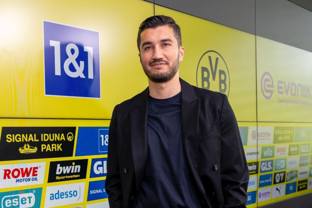 Sahin é o novo treinador do Borussia Dortmund