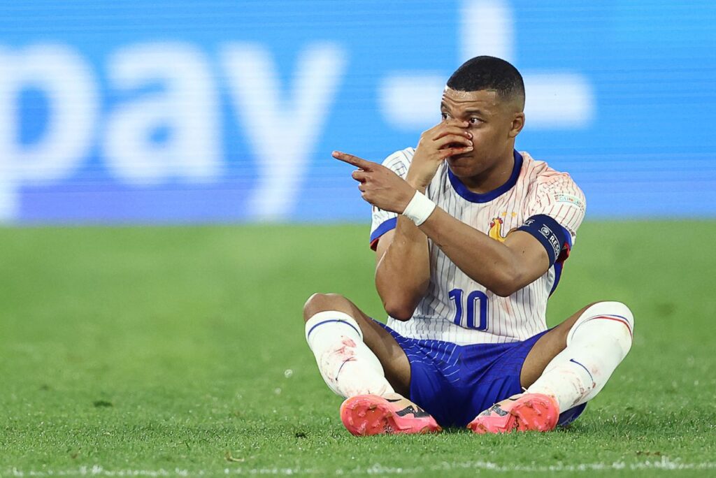 Mbappé durante vitória da França