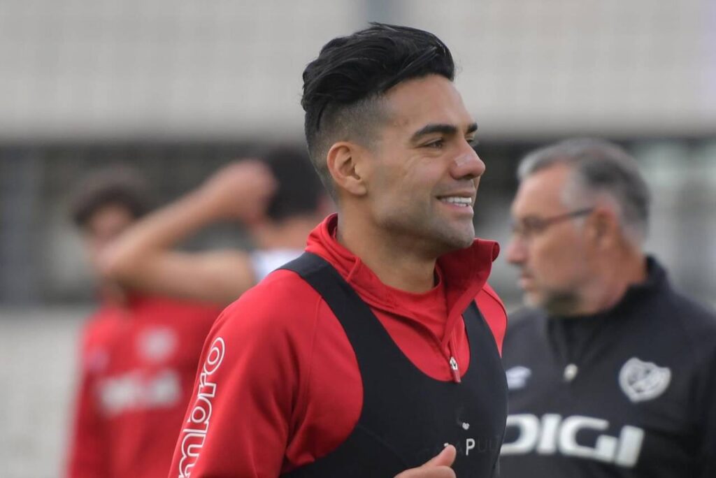 Falcão Garcia passou 15 anos atuando no futebol europeu. Foto: Reprodução/Facebook