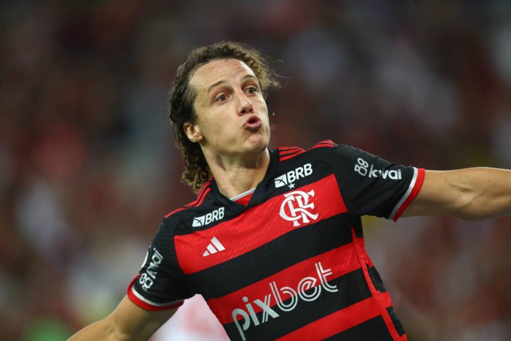 David Luiz foi o herói da vitória do Flamengo. Foto: GILVAN DE SOUZA / CRF