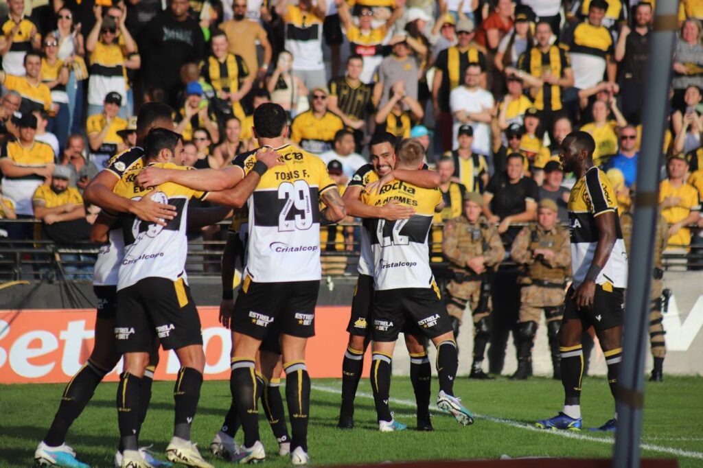 O Criciúma bateu o Botafogo diante da sua torcida. Foto: Reprodução/X