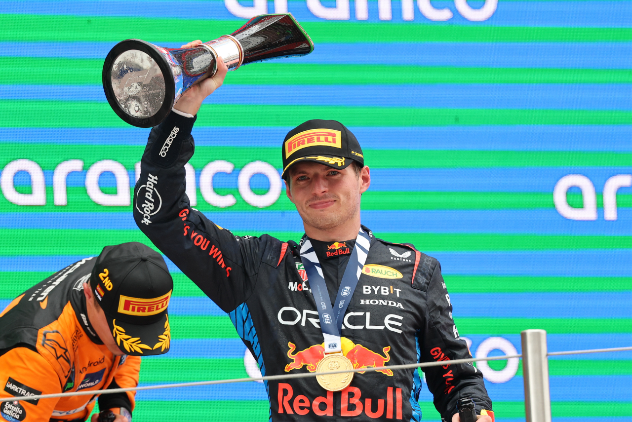 Max Verstappen aumenta vantagem na F1