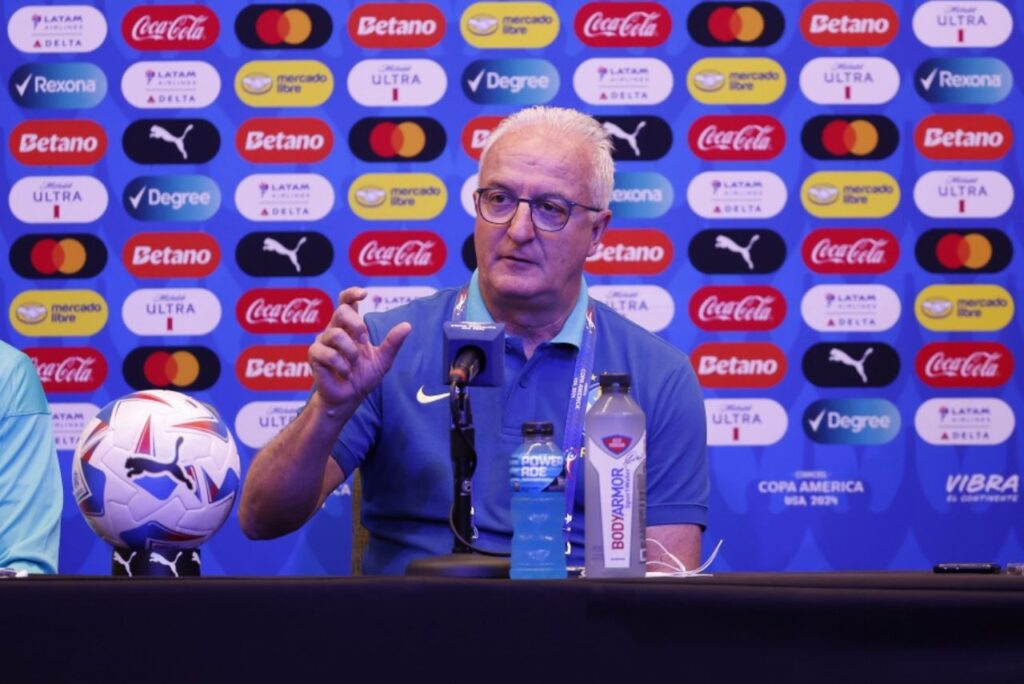 Dorival Jr. em entrevista coletiva
