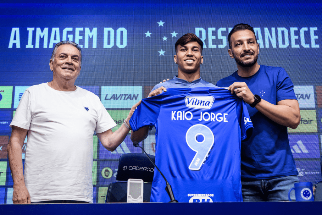Kaio Jorge é apresentado no Cruzeiro