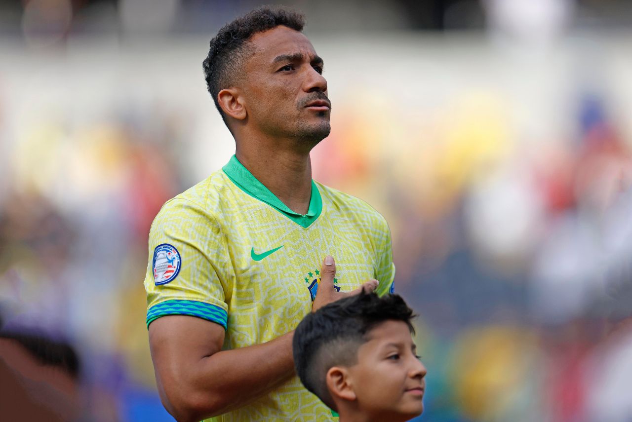 Danilo em Brasil x Costa Rica