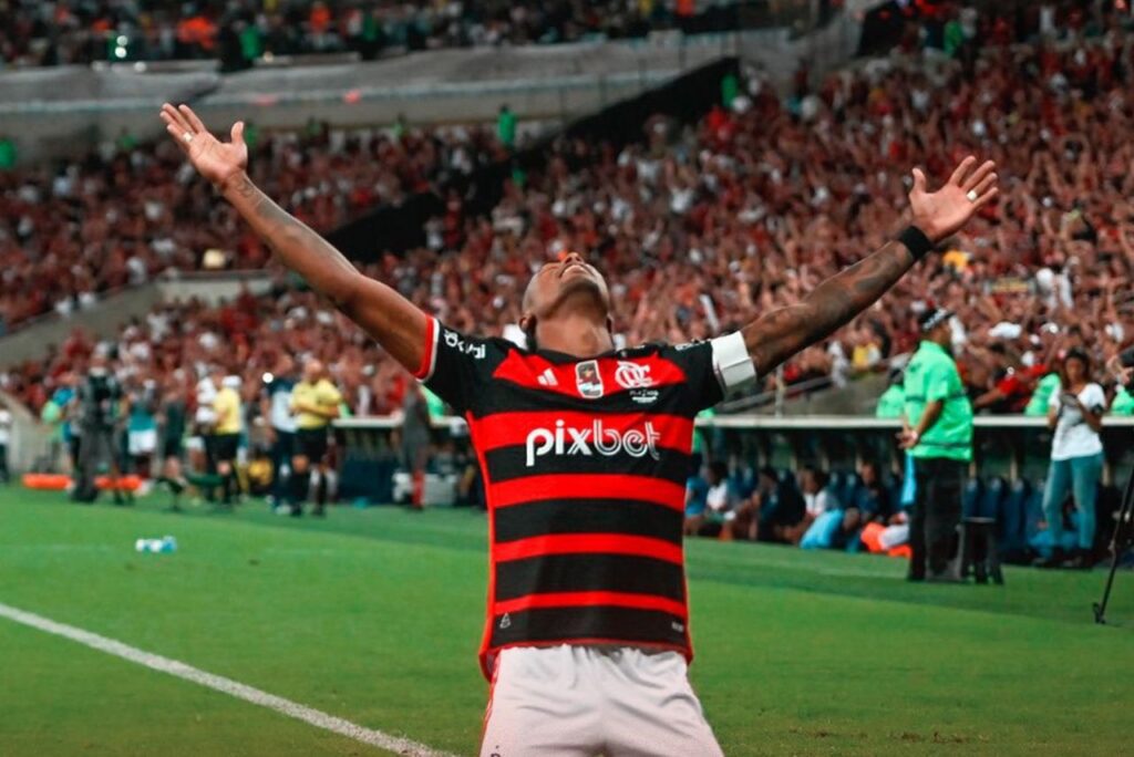 Bruno Henrique, do Flamengo, pega gancho de 1 jogo por expulsão contra o Millonarios