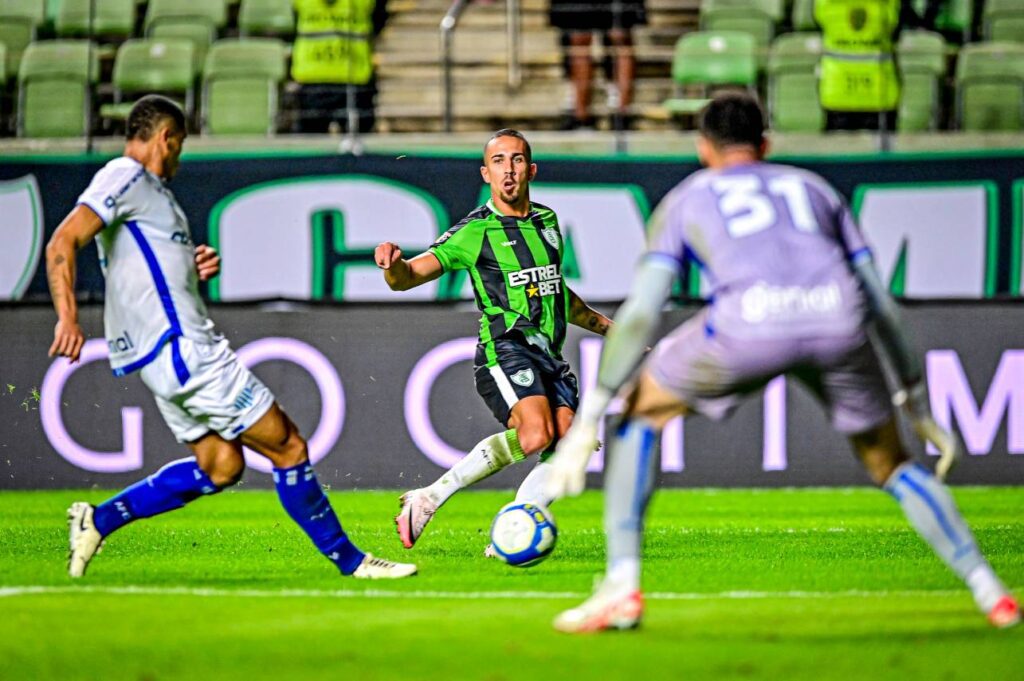América-MG e Avaí seguem na ponta da competição. Foto: Mourão Panda / América
