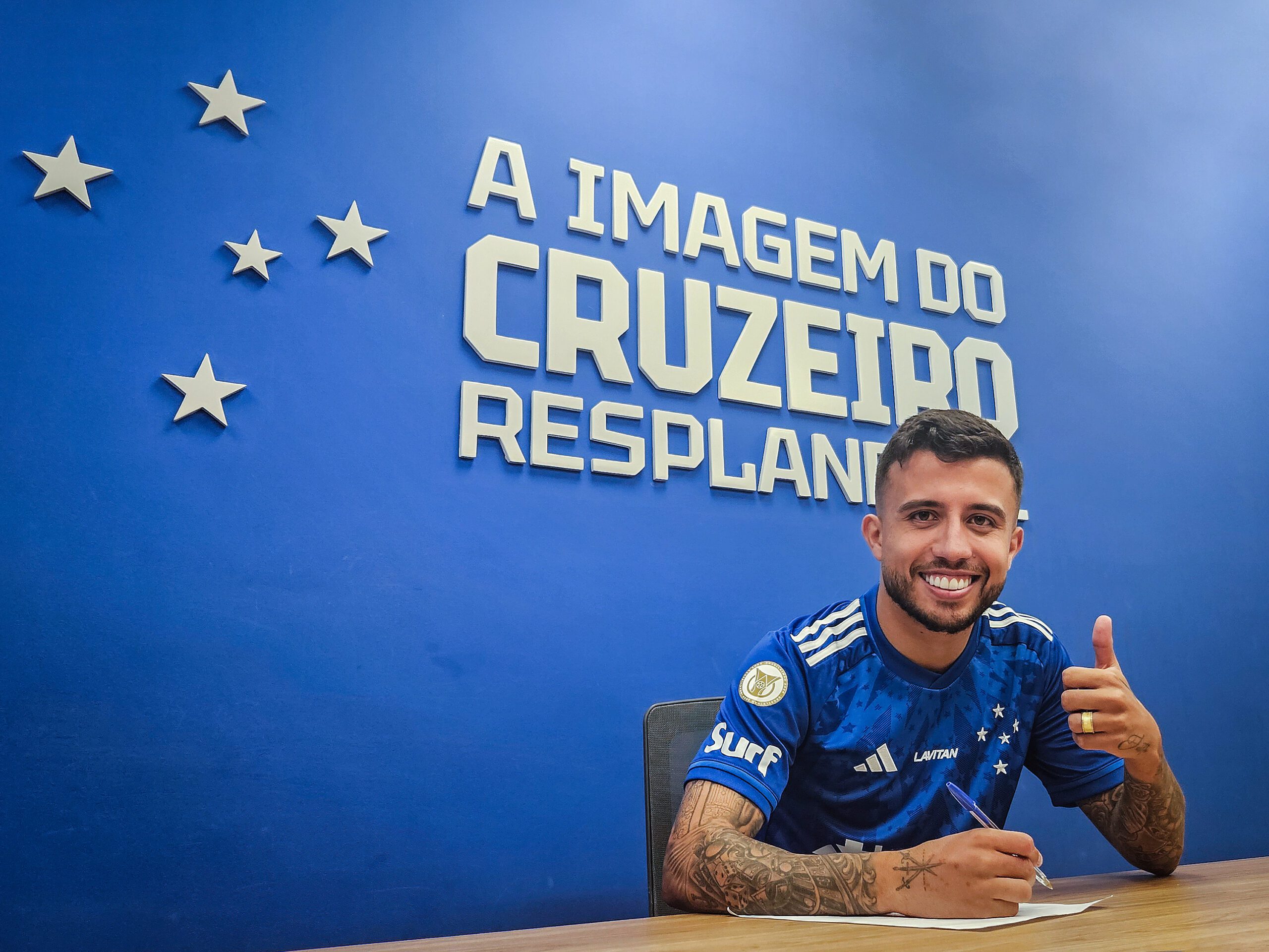 Matheus Henrique assinou com o clube nesta terça-feira (25). Foto: Reprodução/X