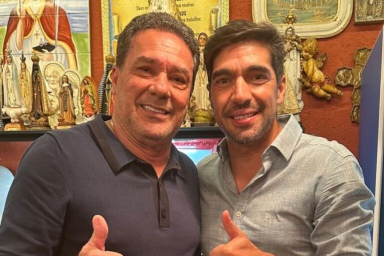 <p>Vanderlei Luxemburgo e Abel Ferreira posaram para a foto durante encontro (Foto: Reprodução/Instagram)</p>
