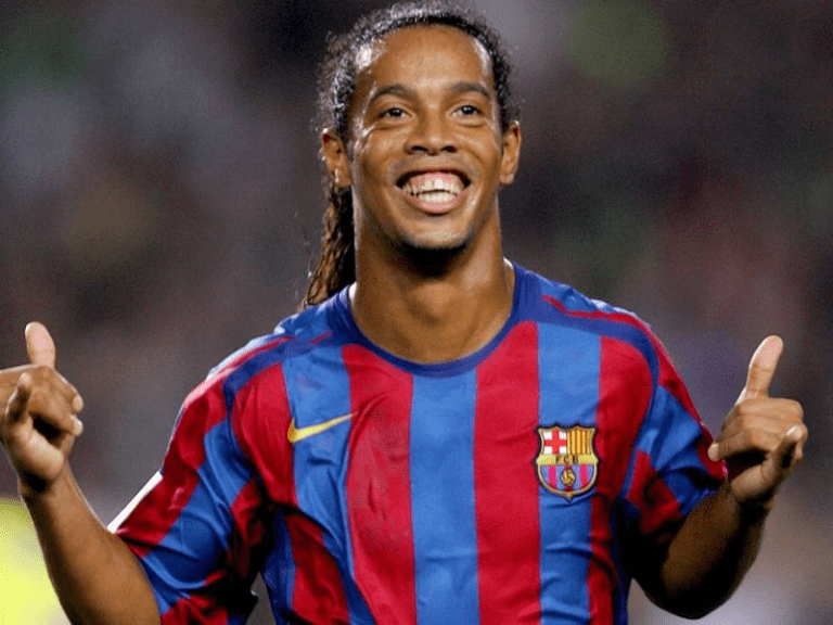 <p>O eterno sorriso de Ronaldinho Gaúcho iluminando o Camp Nou. -Foto: Palestras de Sucesso</p>
